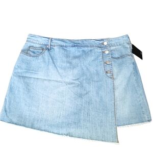 Energie NWT Junior Plus Light Wash Faux Wrap Mini Skirt with Frayed Hem 833
